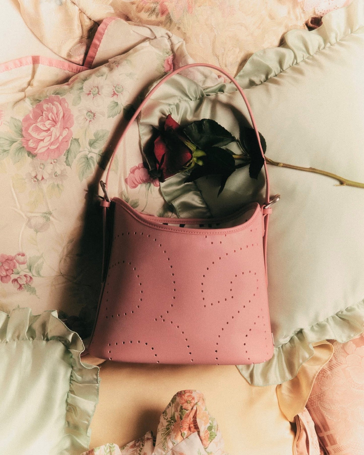 พร้อมส่ง Rally Loop Bag (Valentine’s Limited) - Lover 💗