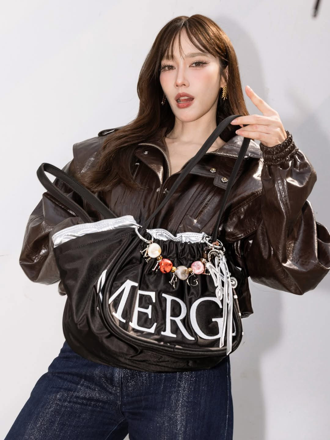 พร้อมส่ง A DAY BAG Medium Short - Size M   - Black 🖤