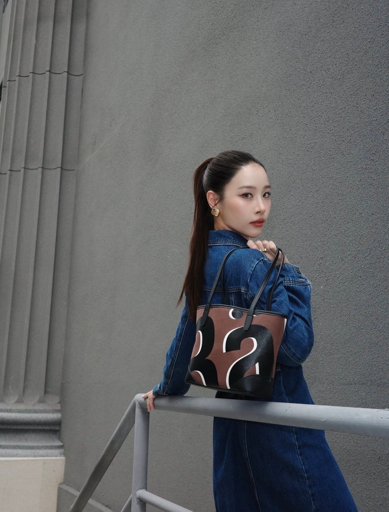 𝐑𝐚𝐥𝐥𝐲 𝐱 𝐔𝐍𝐎 𝐂𝐢𝐭𝐲 𝐓𝐨𝐭𝐞 (𝐋𝐢𝐦𝐢𝐭𝐞𝐝) Size Mini - พร้อมส่ง